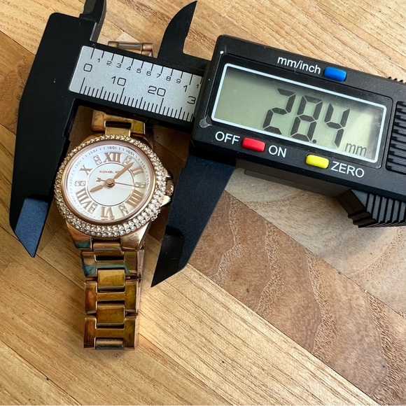 Michael Kors Camille ladies rose gold tone dress watch NEW BATTERY - Picture 9 of 9